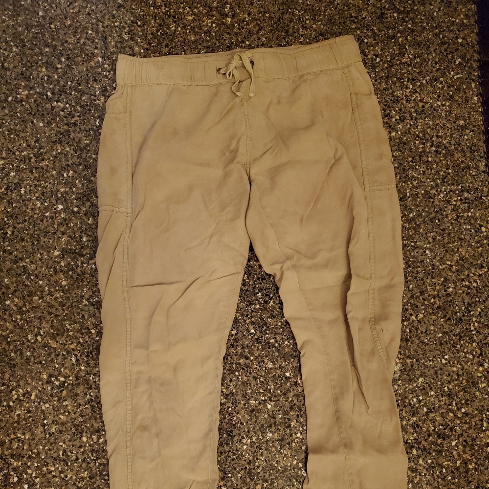 Tentree loose-fitting pants, tan colour, size medium